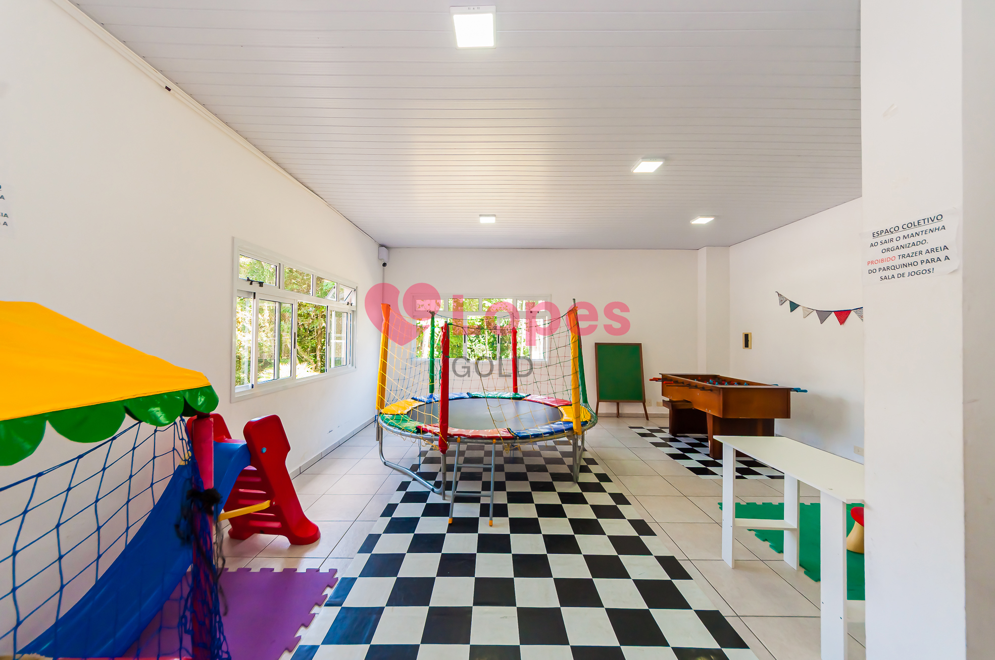 Brinquedoteca e sala de jogos